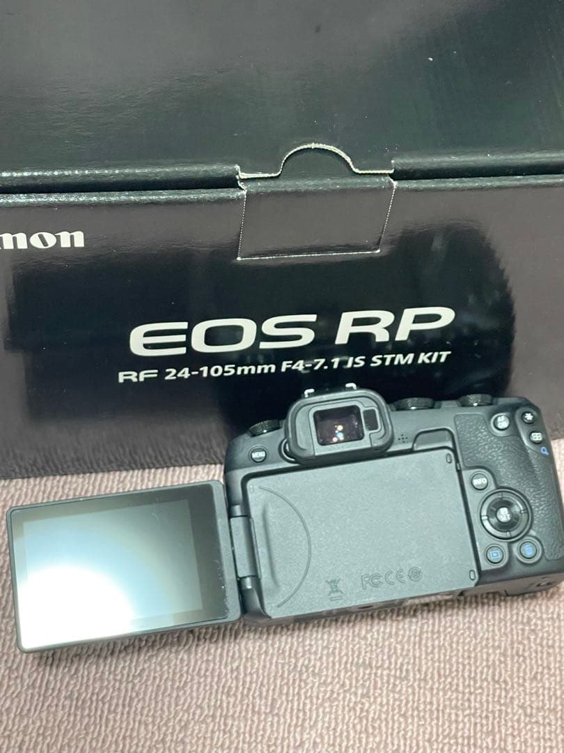 Canon EOS RP ミラーレス　カメラ ボディのみ