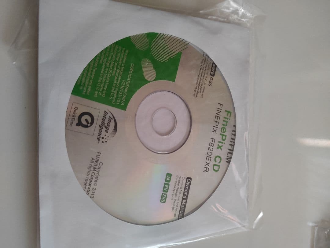 RAKUDA様購入•富士FinePix F820 EXR レッド光学18倍ズーム