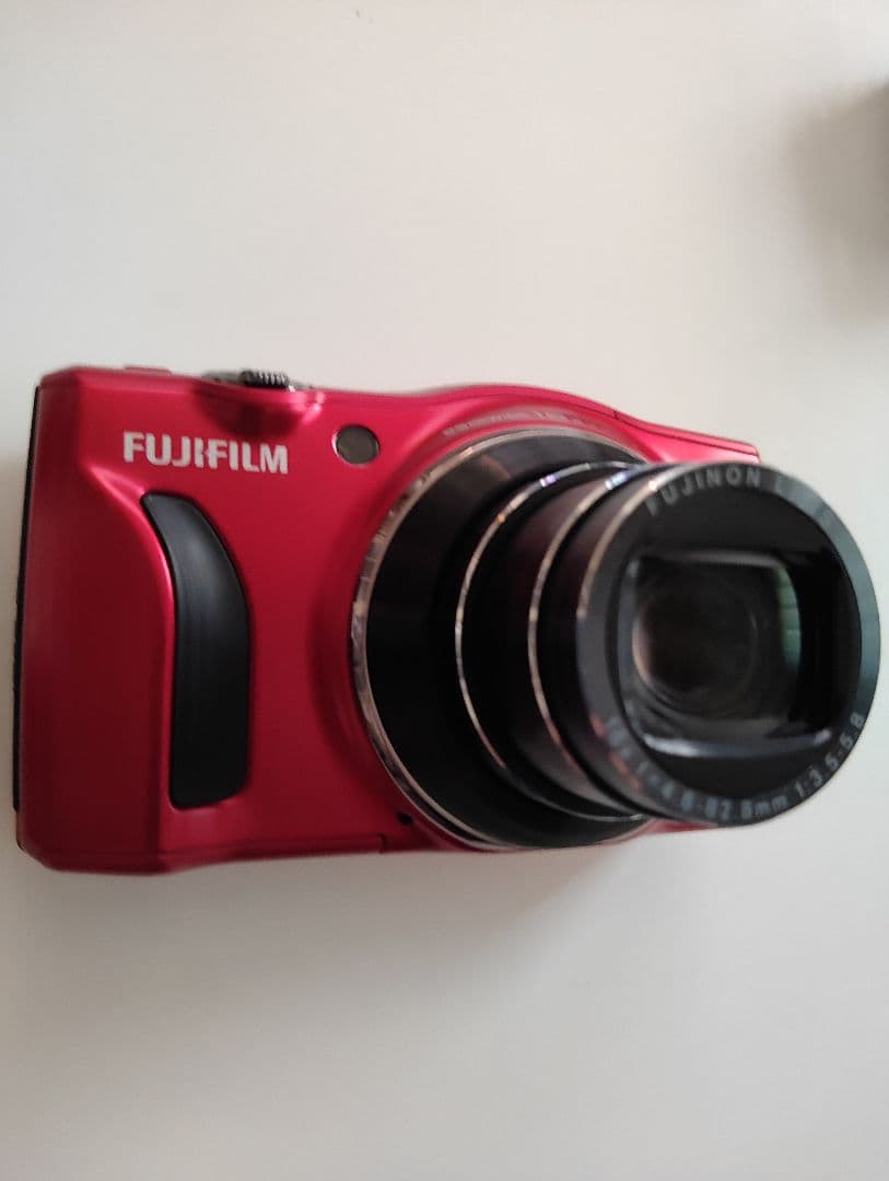 RAKUDA様購入•富士FinePix F820 EXR レッド光学18倍ズーム