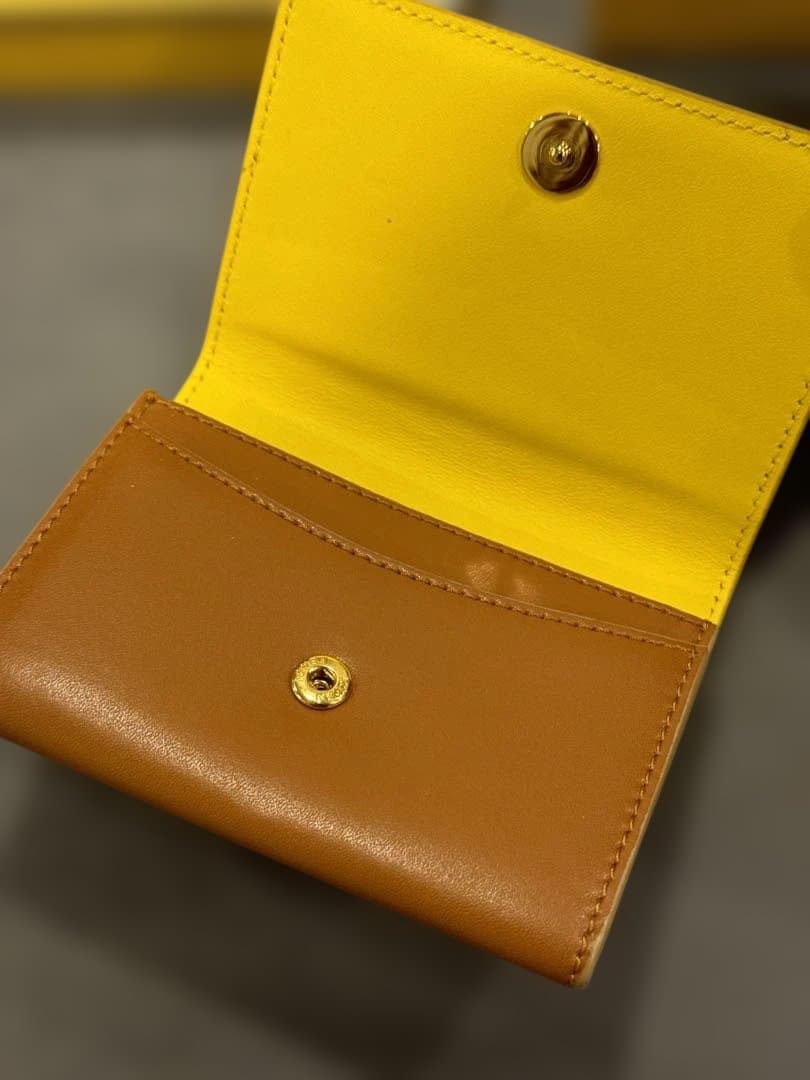 【箱付き！】FENDI名刺入れ