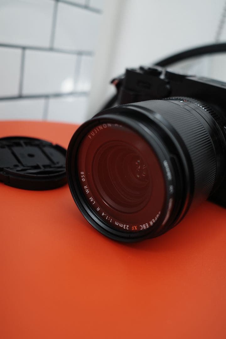 【美品元箱有り】FUJIFILMミラーレス一眼カメラ ズームレンズ付き ブラック