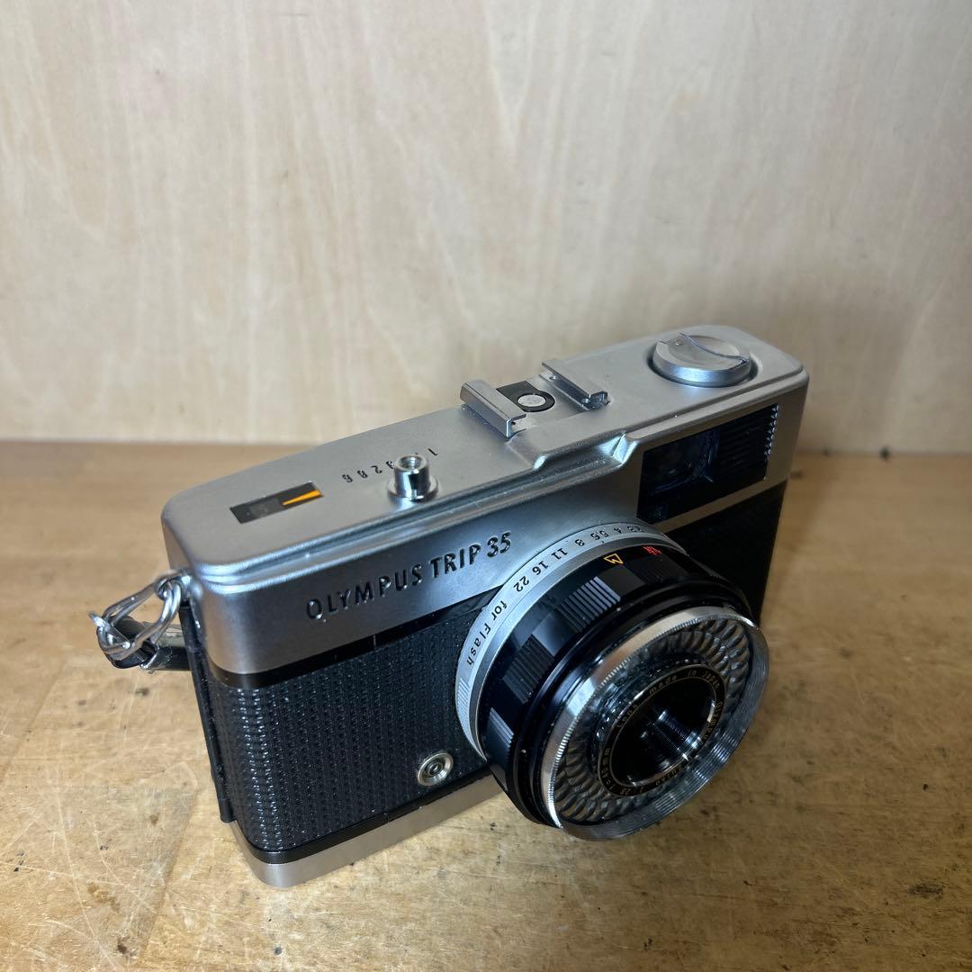 Olympus Trip 35 人気カメラ　赤ベロ快調　稀に見る美品