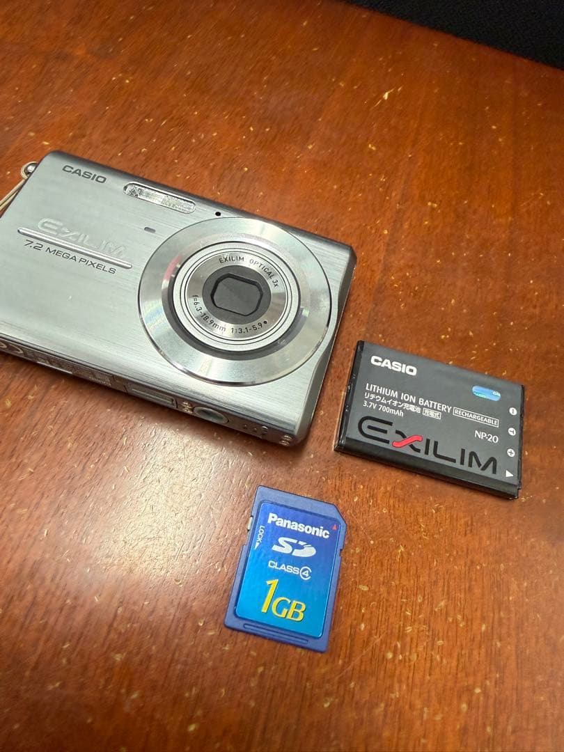 CASIO EXILIM EX-Z75 デジタルカメラ ケースおまけ 人気 美品