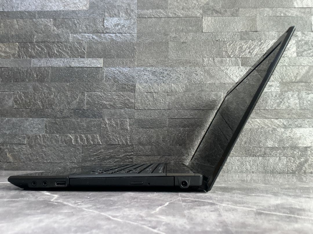 FUJITSU corei7 新品SSD480 新品メモリ16 office