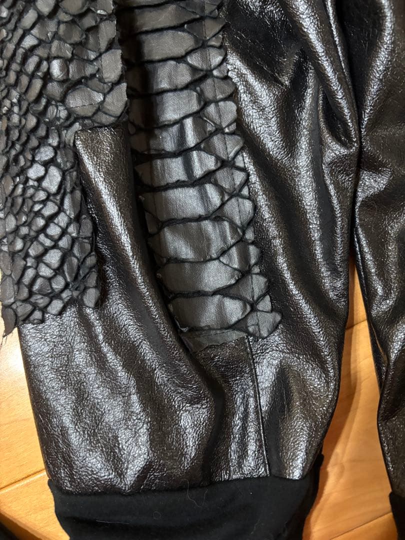 h.naoto 合皮　黒 サルエルパンツ　ブラック