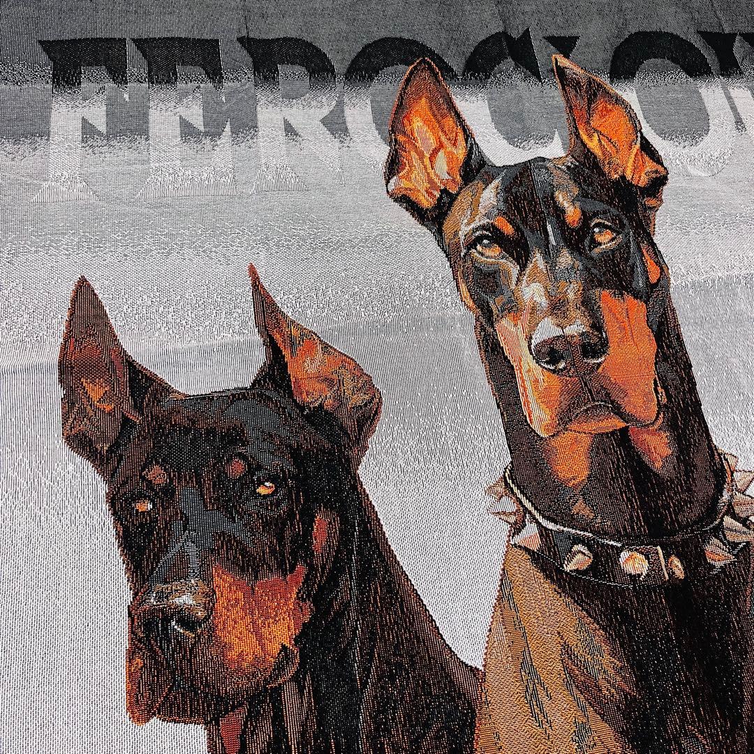 ラグ・カーペット FEROCIOUS doberman jacquard blanket rug