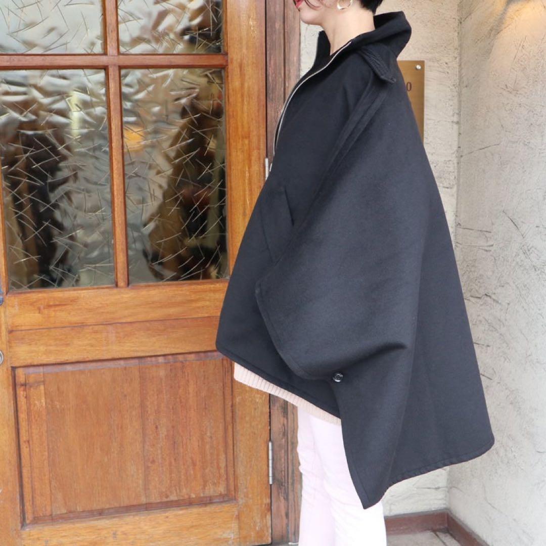 (未使用級)ヘレンチア　リバーシブルポンチョ　2way ケープコート　黒色