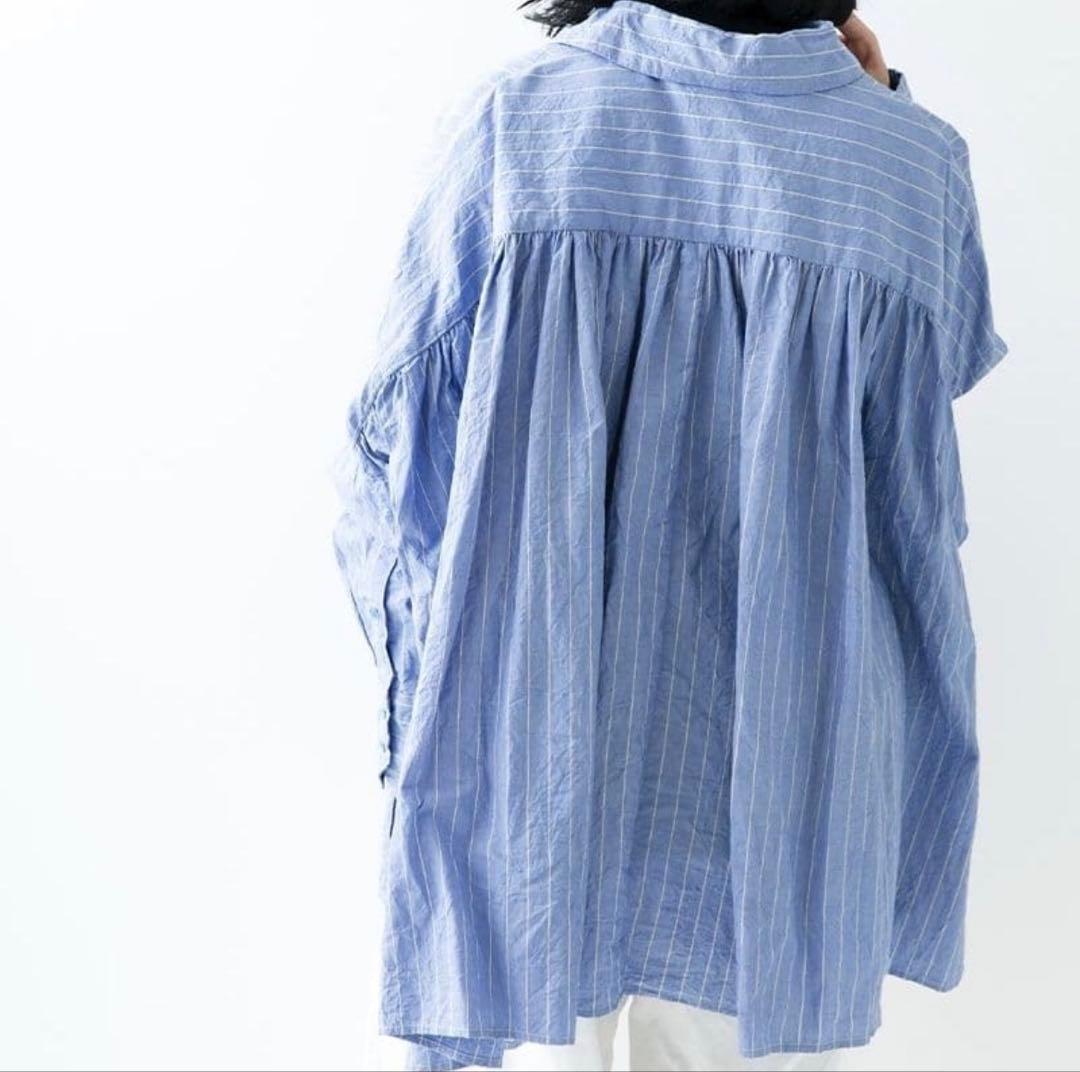 美品 Veritecoeur バックギャザーシャツ VC-2419