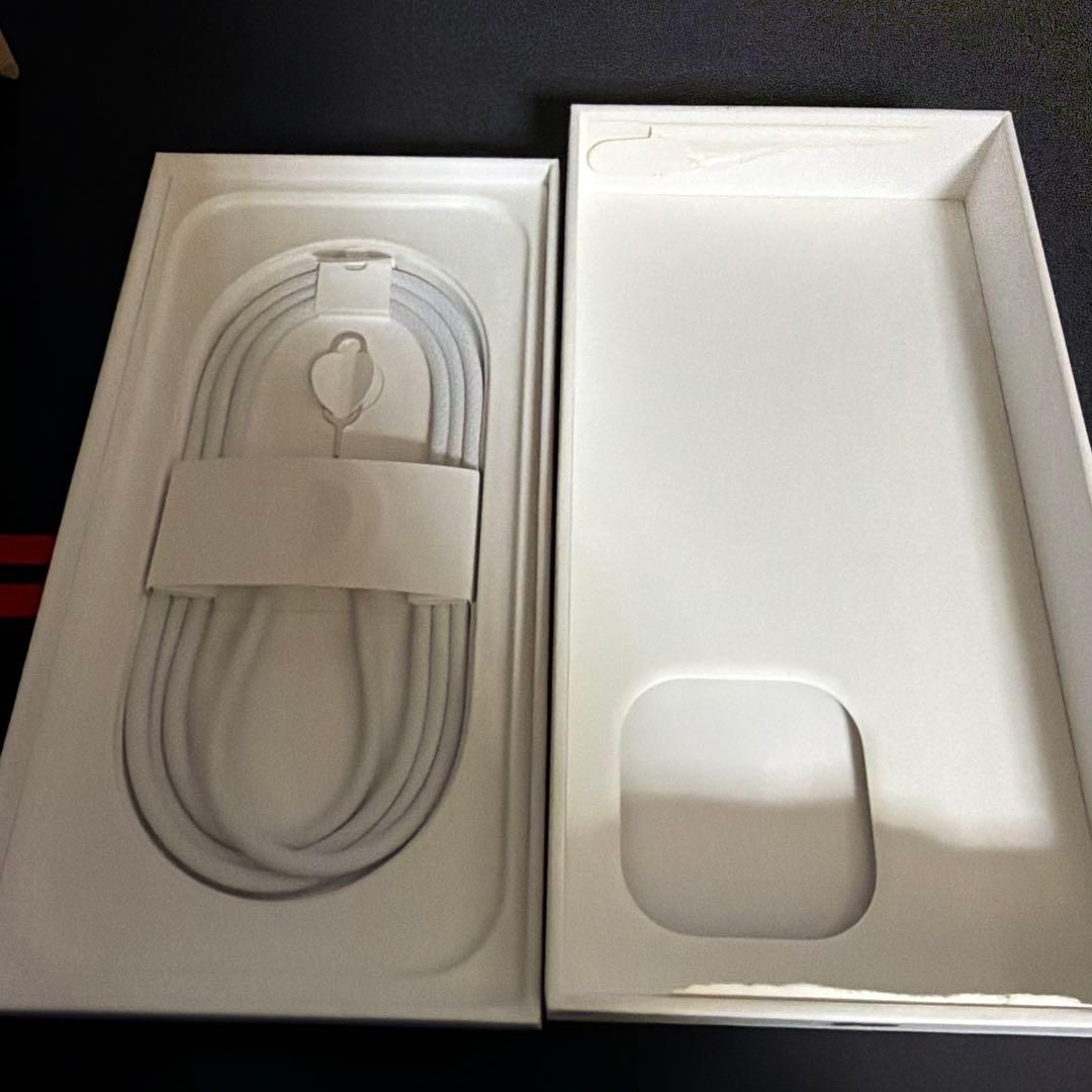 Apple iPhone 16pro ブラックチタニウム