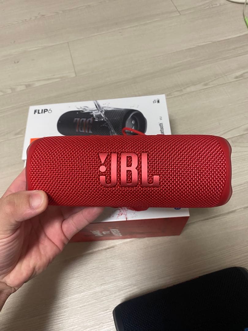 JBL FLIP6 ワイヤレススピーカー 赤 黒 セット 新品同様