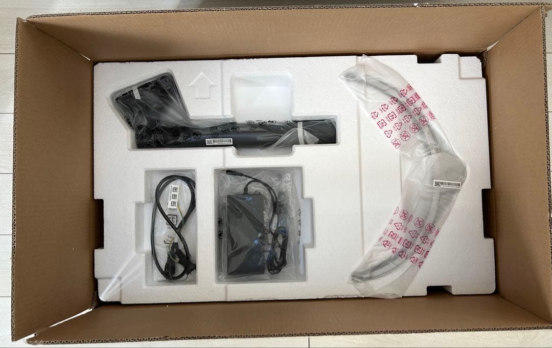 【美品】LG 31.5インチ4Kモニター 32BR55U-B