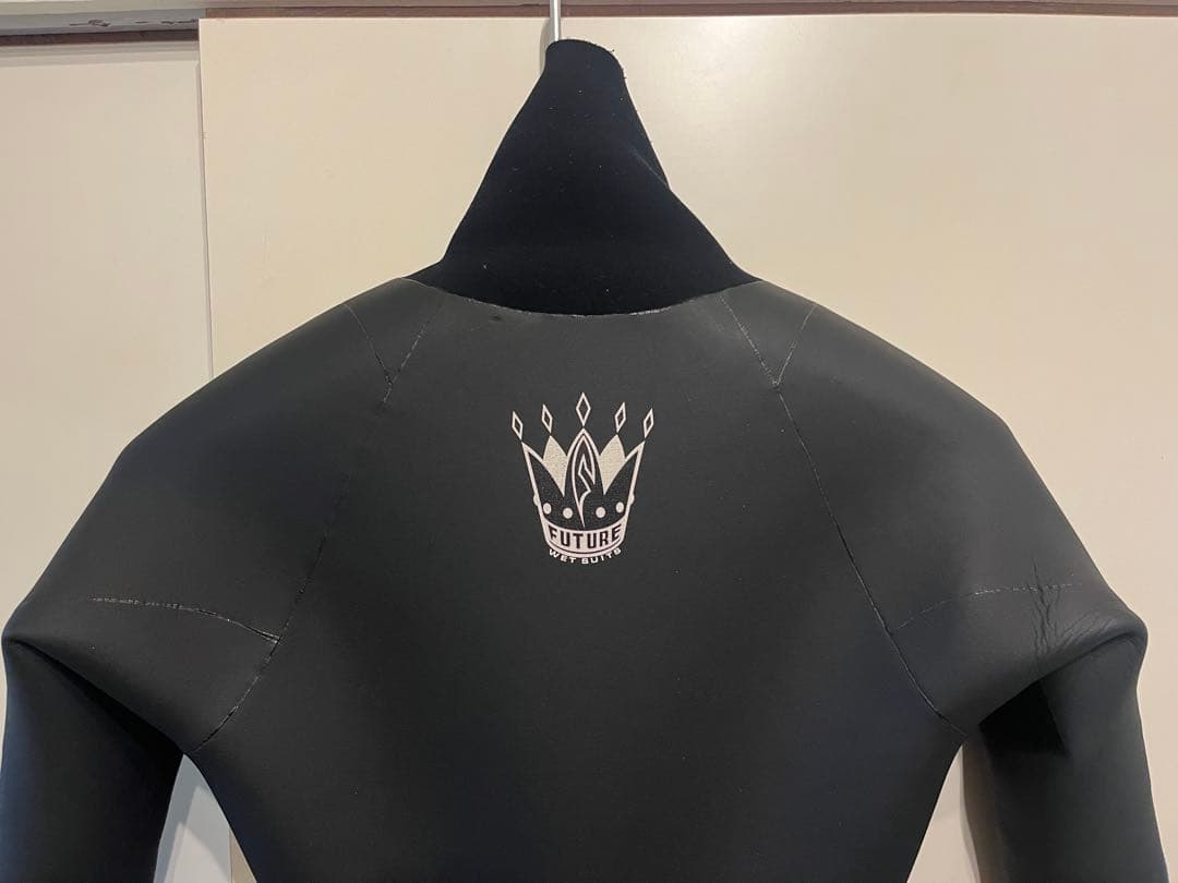 FUTURE WAVE セミドライブ 3mm フルスーツ エアフレイム 起毛