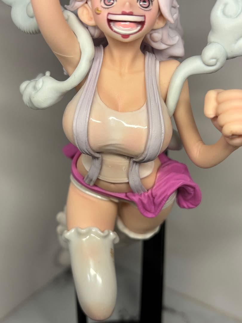 マ*ん様 ワンピース KING OF ARTIST ボニー フィギュア リペイン