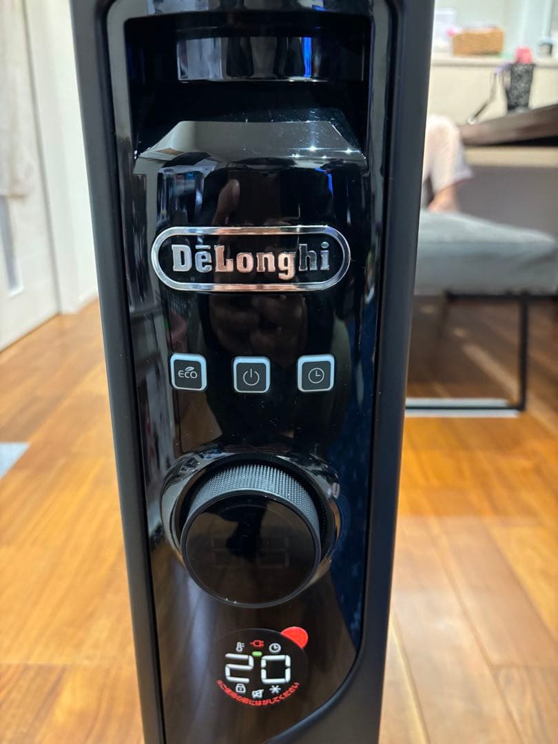 ゆうさん専用　DeLonghi ブラック オイルヒーター