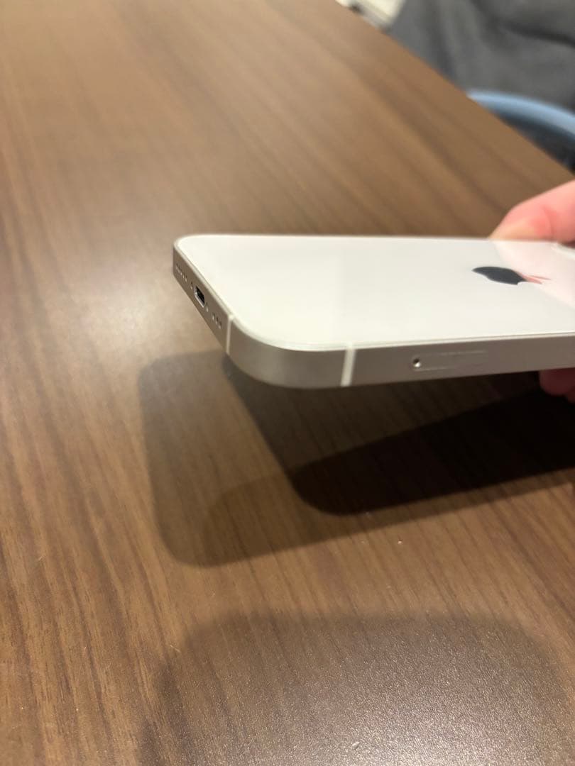 iPhone12 ホワイト