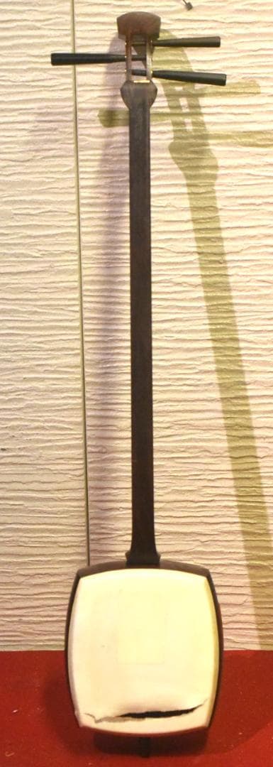 最高級三味線●金細●子持ち綾杉●トチ入り●紅木●ケース付●24-10-19-04