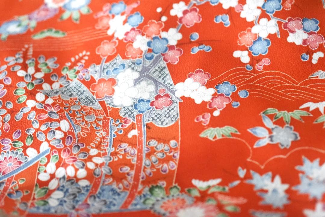 最高級三味線●金細●子持ち綾杉●トチ入り●紅木●ケース付●24-10-19-04