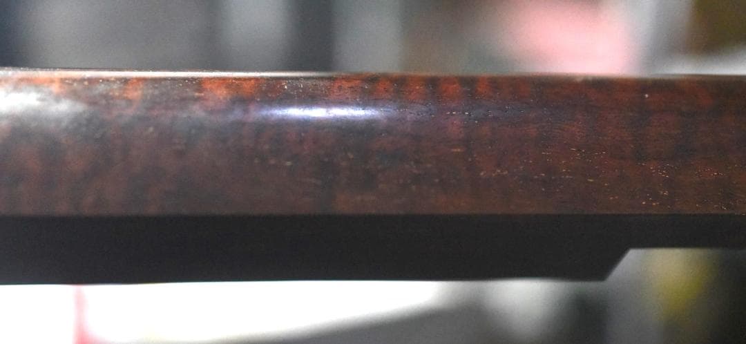 最高級三味線●金細●子持ち綾杉●トチ入り●紅木●ケース付●24-10-19-04