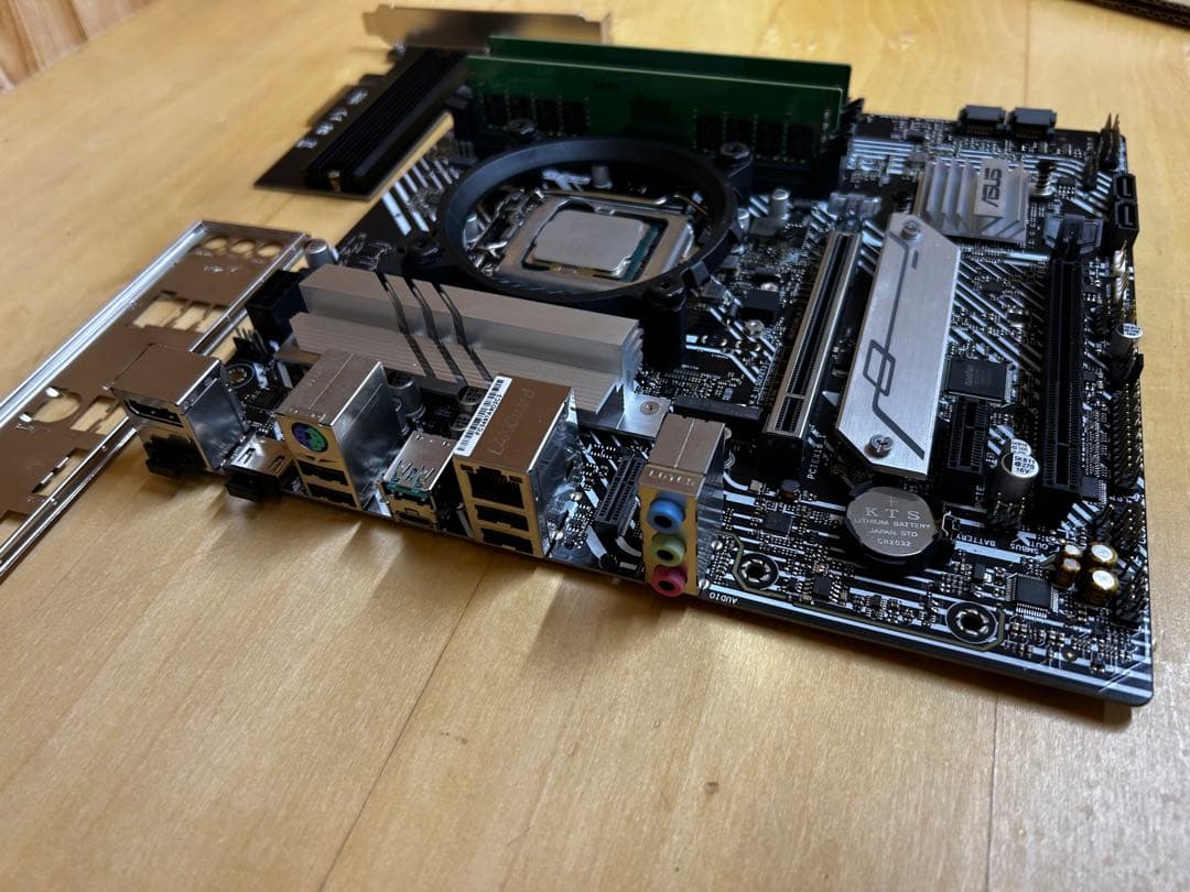 マザーボード ASUS PRIME B560M-A + Intel Core i5-10400