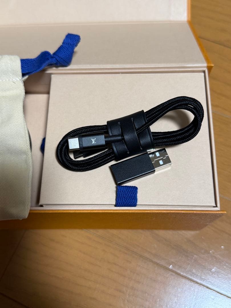 【新品未使用】ルイヴィトン ホライゾン ライト・アップ イヤホン シルバー