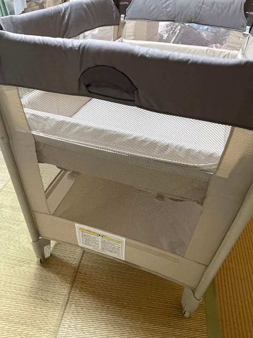 (非喫煙者 ペット無し)Apricaココネルエアー ベビーベッド サークルココア