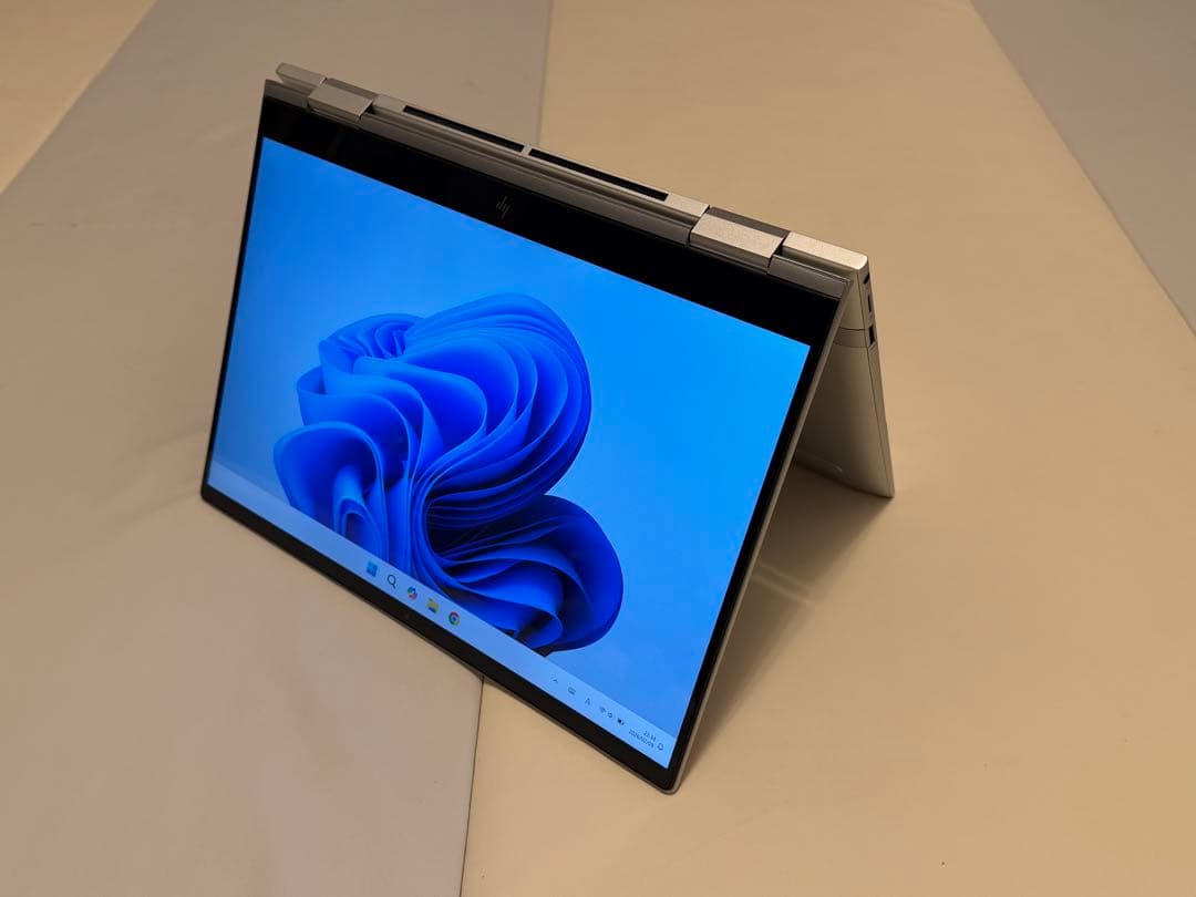 OLED高精細 HP Envy x360 i5 8GB 512GB