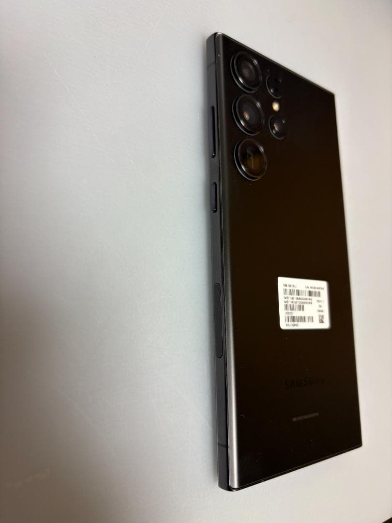 Galaxy S23 Ultra 256GB SIM フリーおまけ付き。