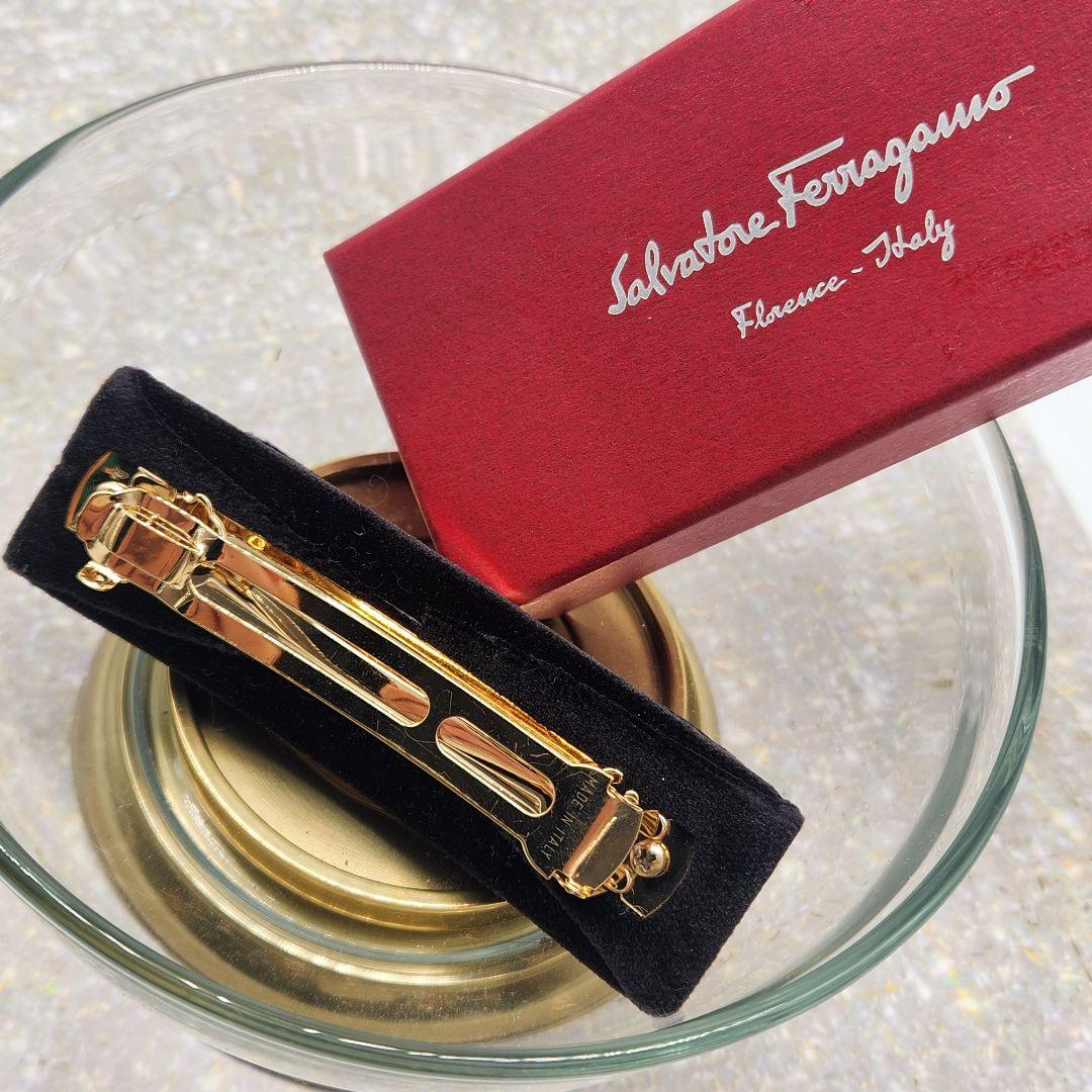 【美品】フェラガモ リボン バレッタ ベルベット ベロア 黒