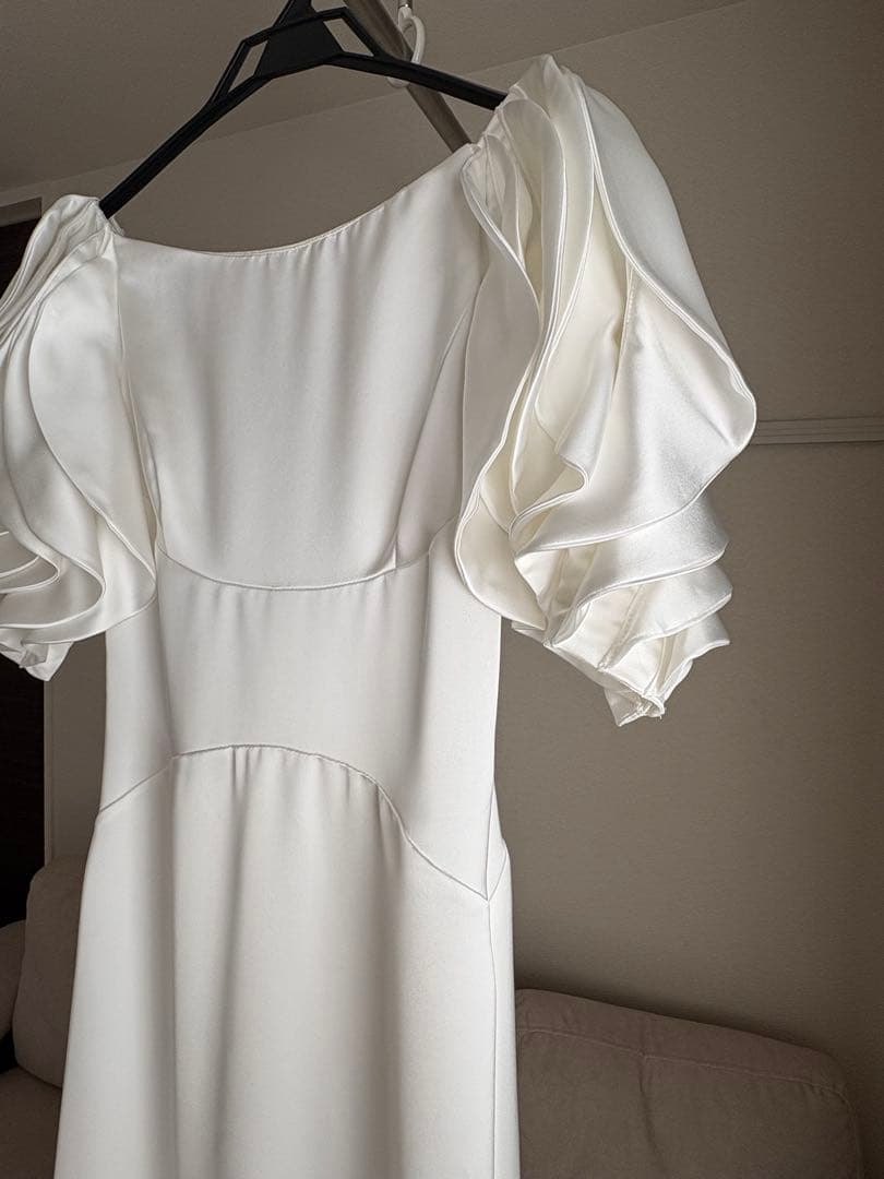 パフスリーブ サテンソフトマーメイドウエディングドレス 二次会 花嫁 S