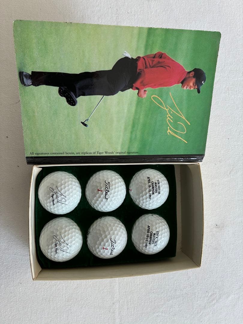 タイガーウッズ　優勝記念ボール　プレミア　訳あり