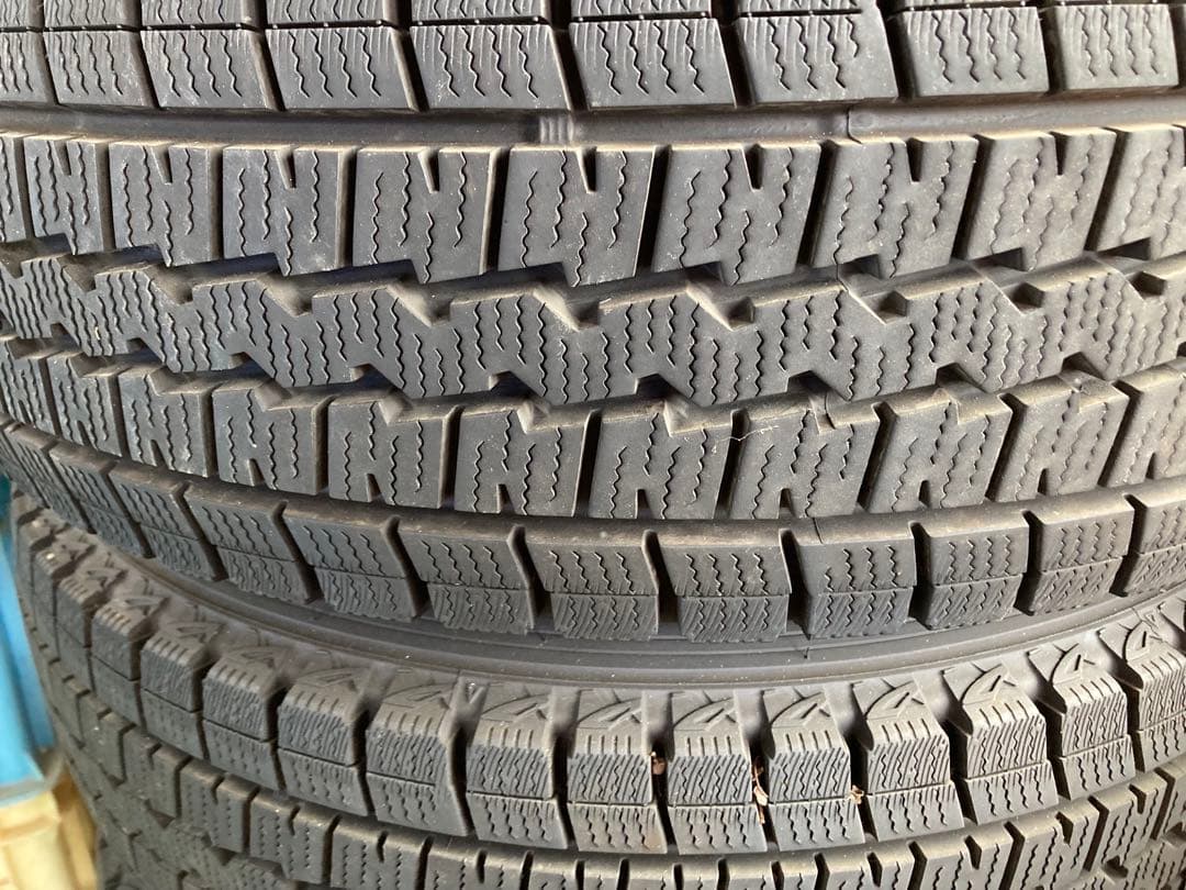 H∧Lとマンさま専用 スタッドレスタイヤ　ハイエース