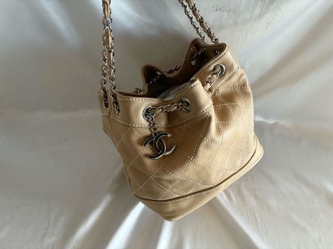 ひまわり 様♡CHANEL マトラッセ　ラムスキン ハンドバッグ　巾着