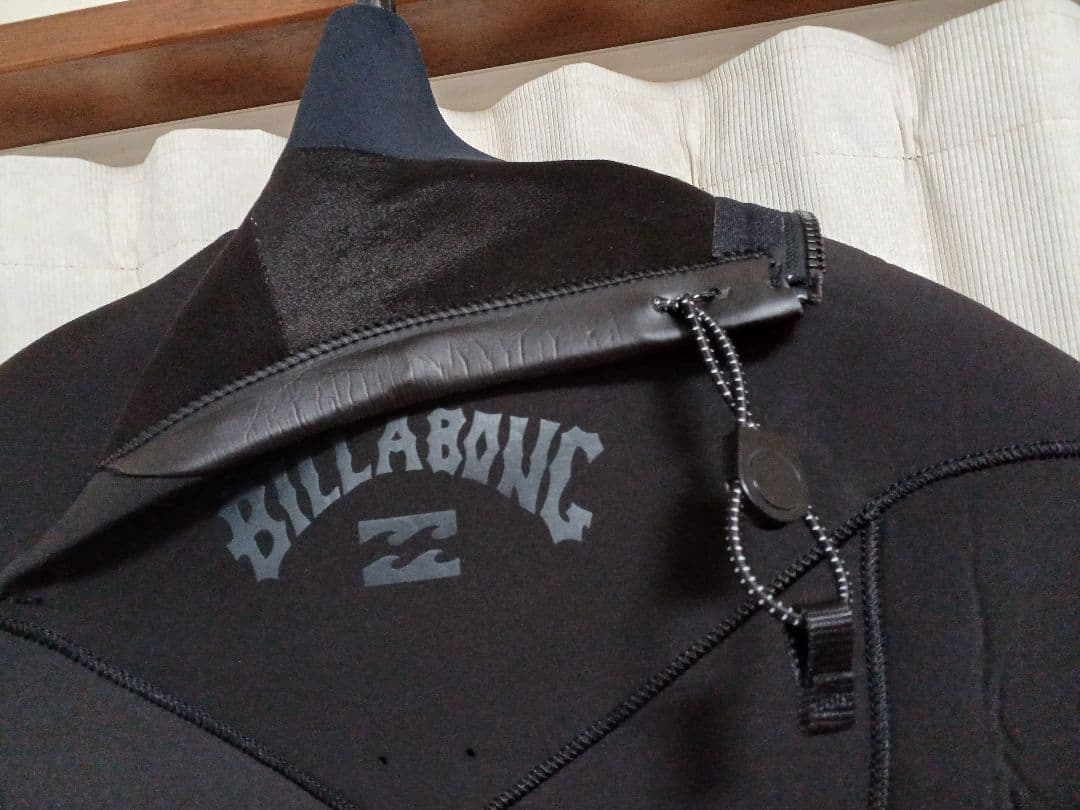BILLABONG　ビラボン　セミドライ ウェットスーツ　4×3mm　US S