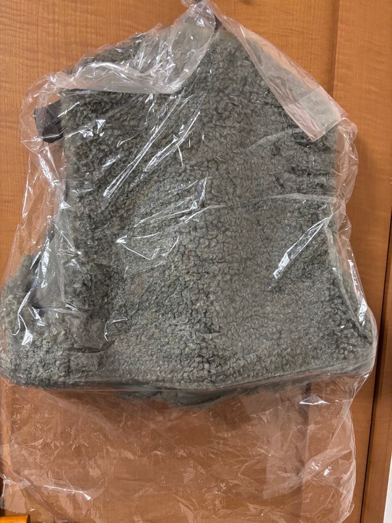 未使用　HYKE ハイク　ボア　ベスト　オリーブドラブ ベスト Fサイズ