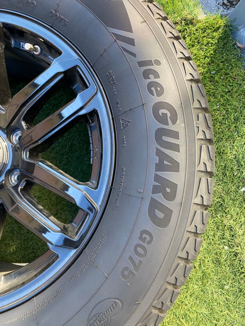 YOKOHAMA ice GUARD G075 17インチスタッドレスタイヤ