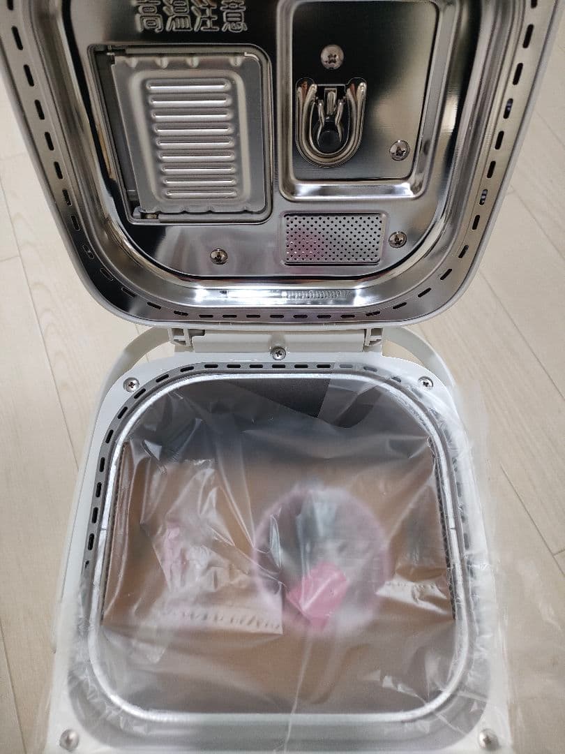 新品未使用　パナソニック ホームベーカリー SD-MT3-W 米粉パン対応モデル