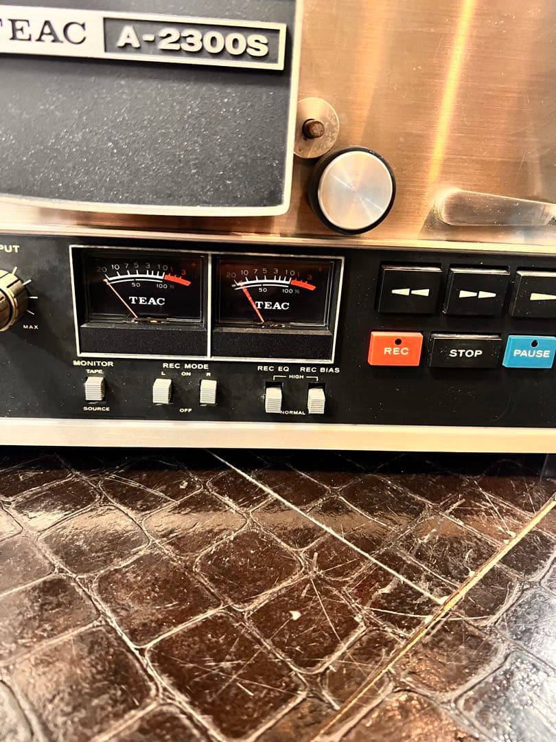 激安送料込‼️ TEAC ティアック A-2300S　ジャンク