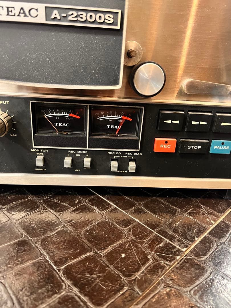 激安送料込‼️ TEAC ティアック A-2300S　ジャンク