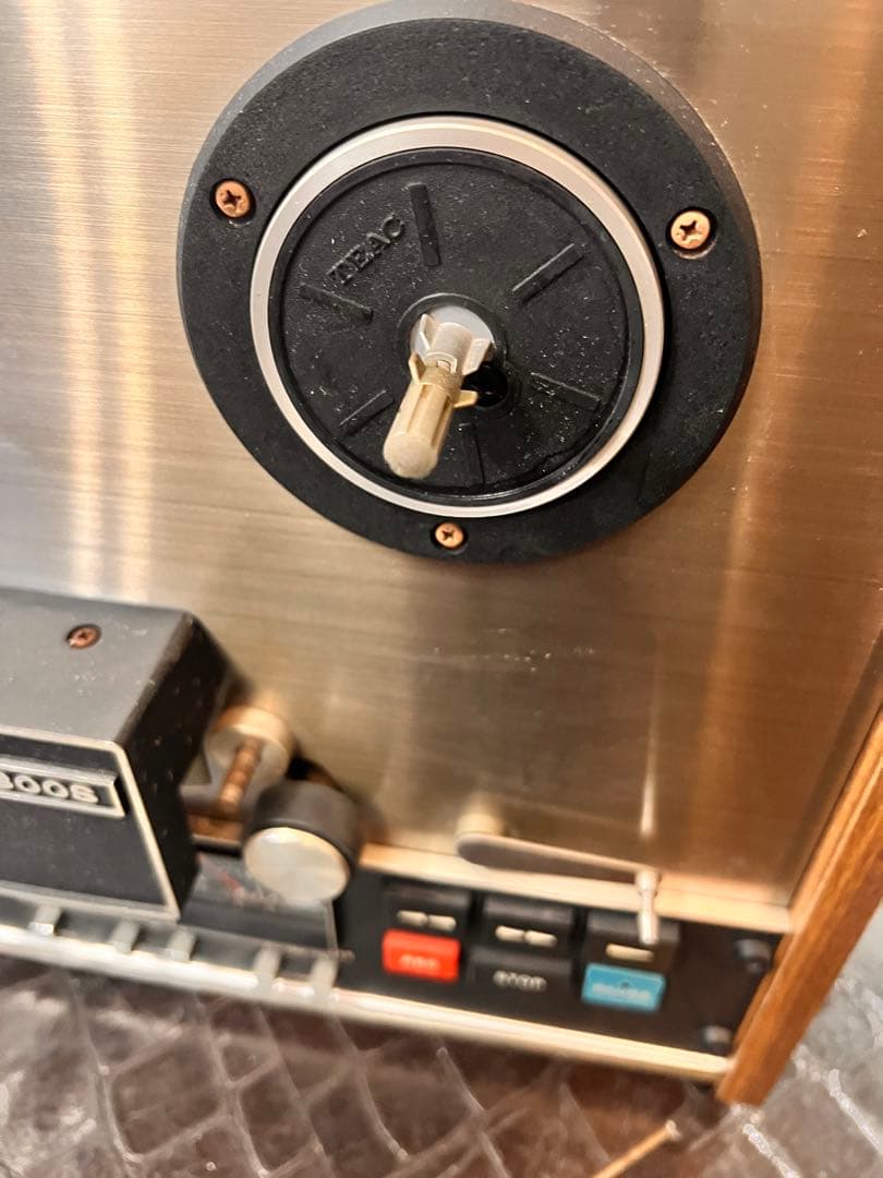 激安送料込‼️ TEAC ティアック A-2300S　ジャンク