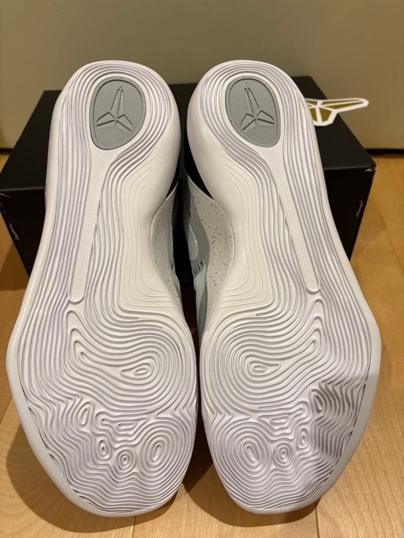 Nike Kobe 9 バスケットボールシューズ