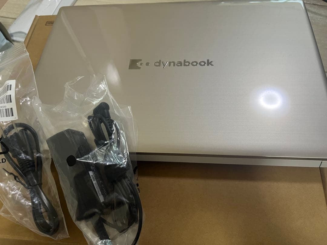 dynabook P1-T5WD-EG ノートPC 本体