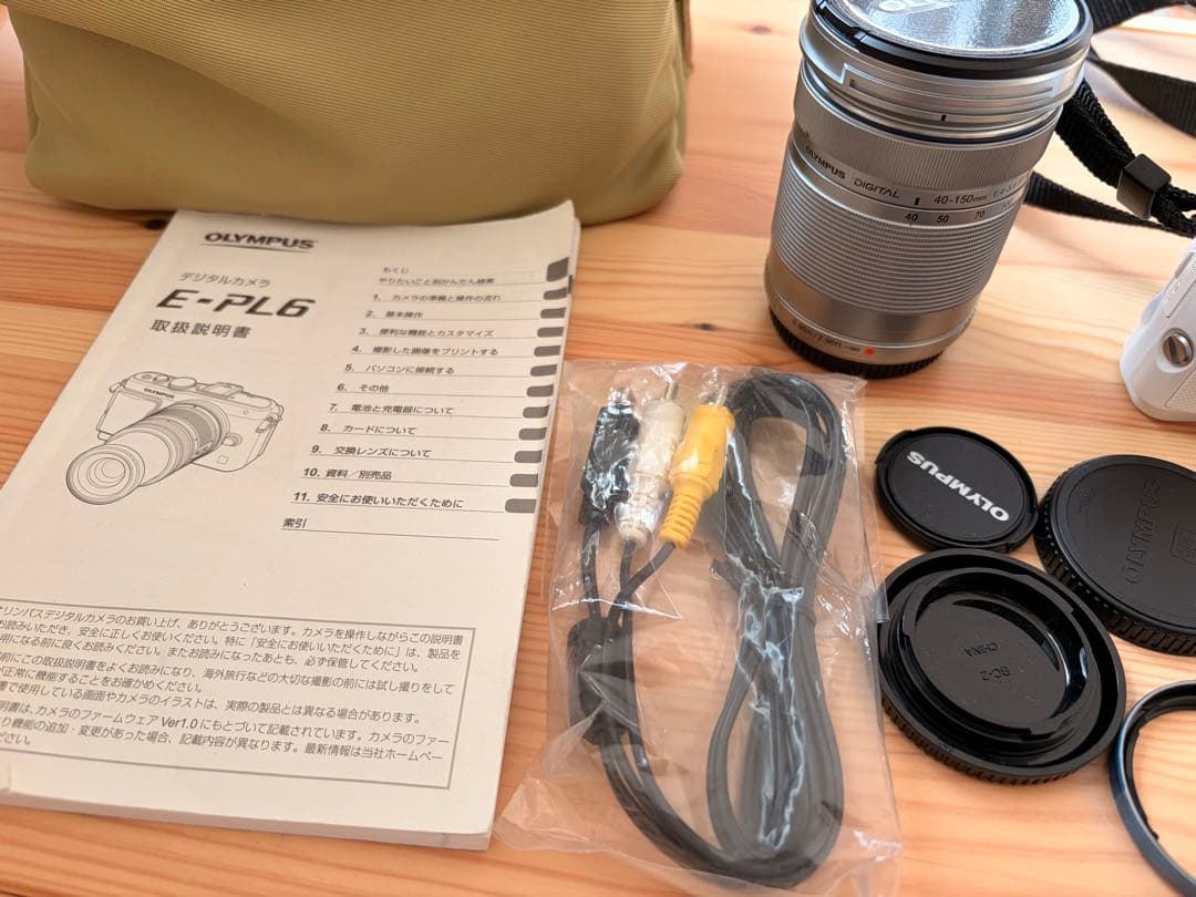 オリンパス OLYMPUS Pen Lite E-PL6 ミラーレス一眼　カメラ