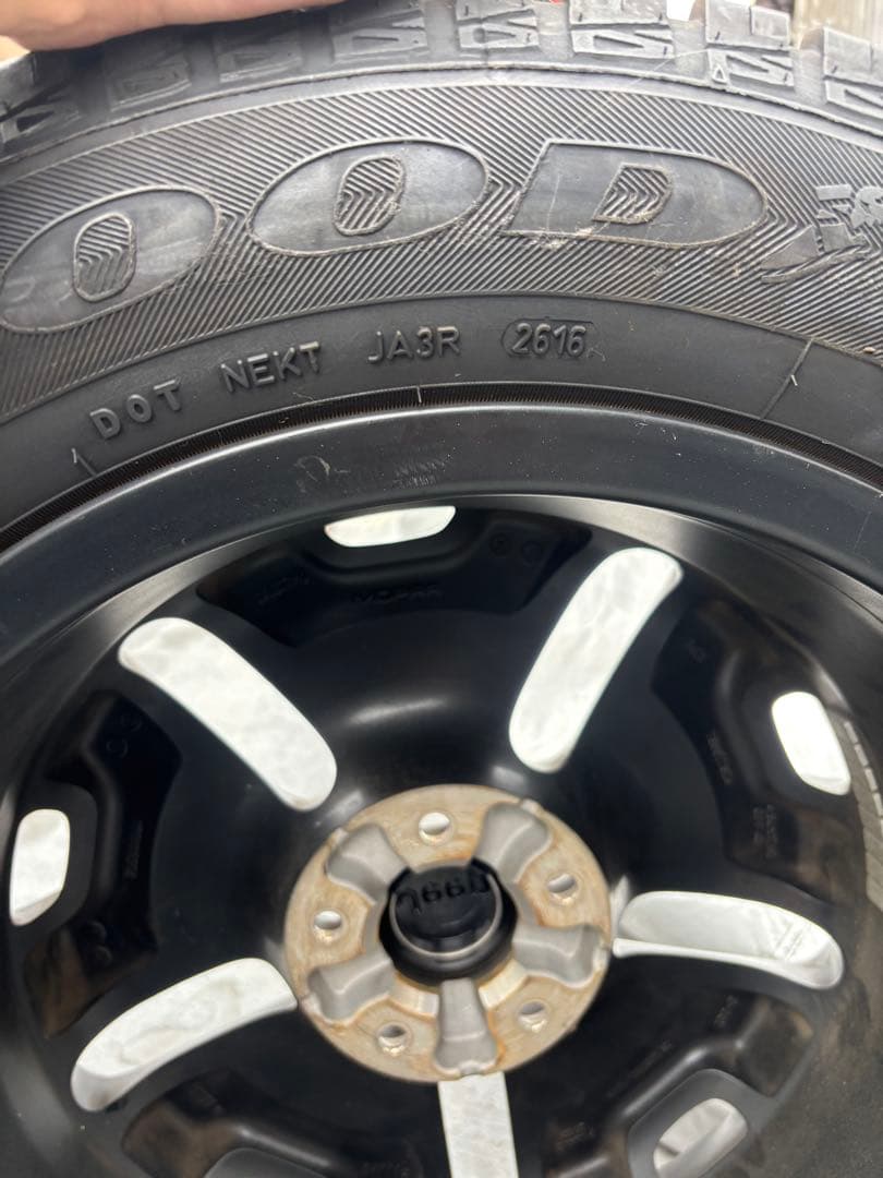 Jeep レネゲード　純正タイヤ　17インチ ホイール4本セット