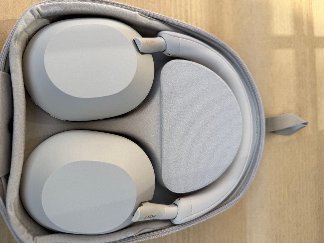 ソニーワイヤレスヘッドホンWHー1000XM5／S