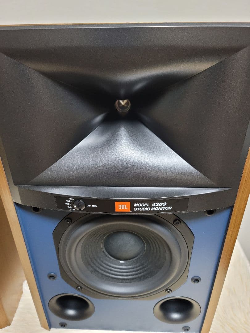 JBL 4309 アコースティック ブックシェルフ スピーカーペアほぼ新品の状態