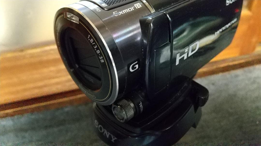 HDR-CX550V 黒 コンパクト三脚（26～90㎝）、充電器付き