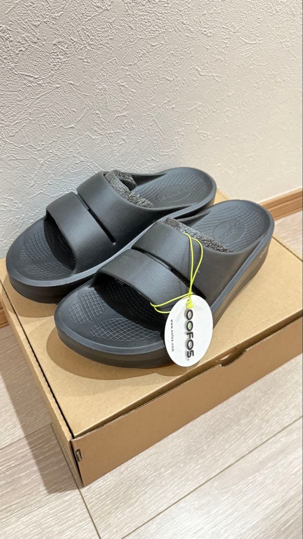 ウーフォス OOFOS OOmega 正規品 27cm