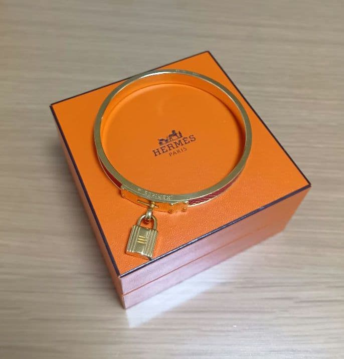 HERMES✨️美品❋ケリー バングル レザー 赤❋