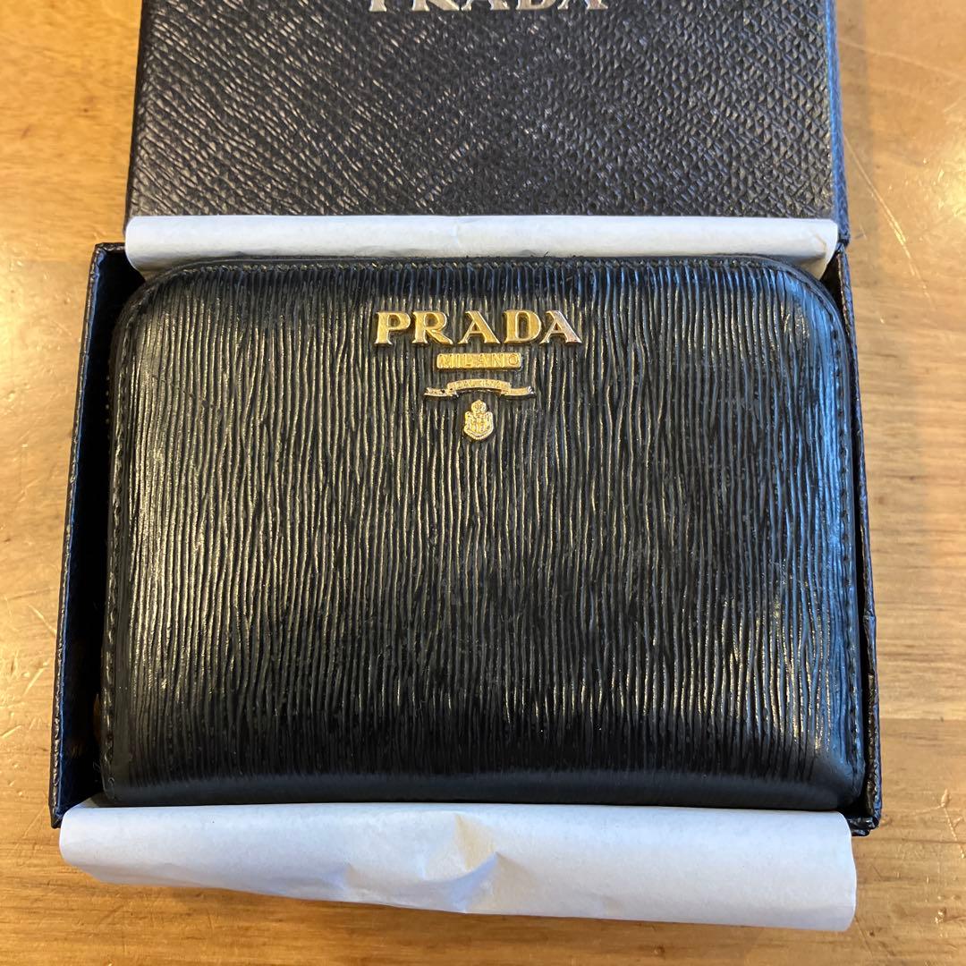 PRADA ブラック レザー ケース