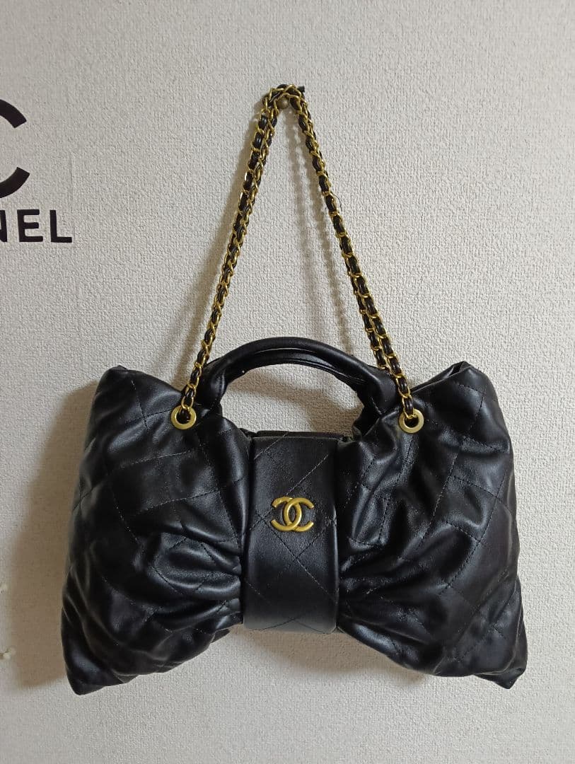 CHANEL ノベルティ 黒 レザー 風バッグ キルティング